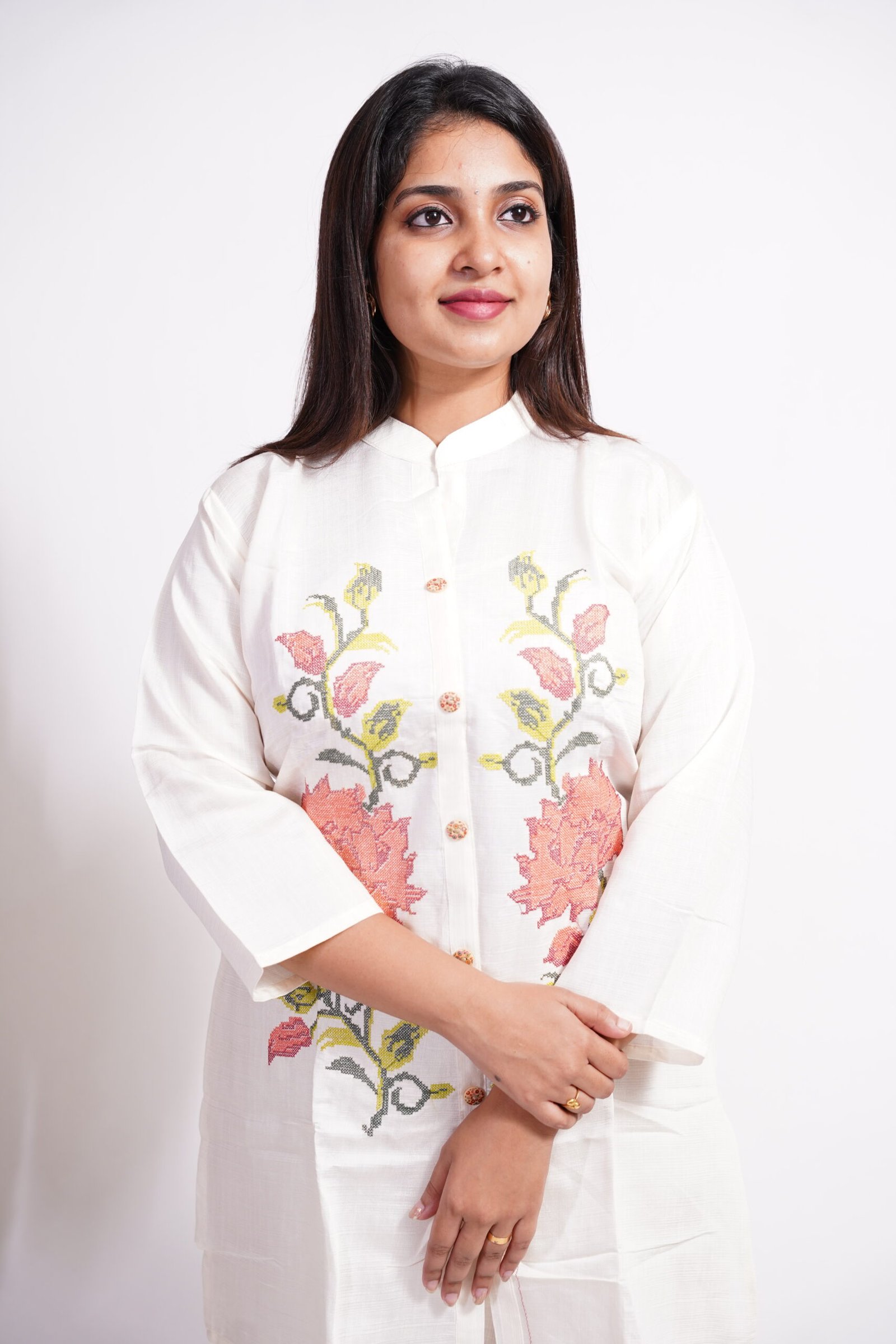 elegant white kurti full hand set